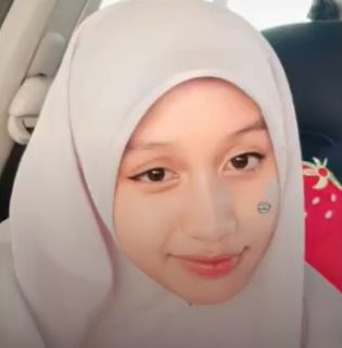 Anna Siswi SMK Kesehatan Colmek Sange
