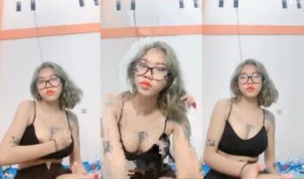 Lauren Remas Gunung Kembar Miliknya