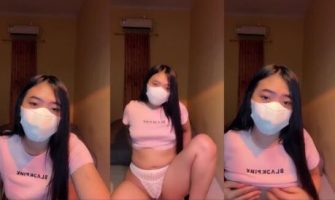 Sella Goyang Twerk Pantat Semok Elus-Elus Anu