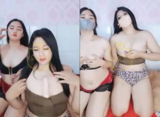 Duo Wanita Saling Adu Colmek Miss Ranny dan Bestienya